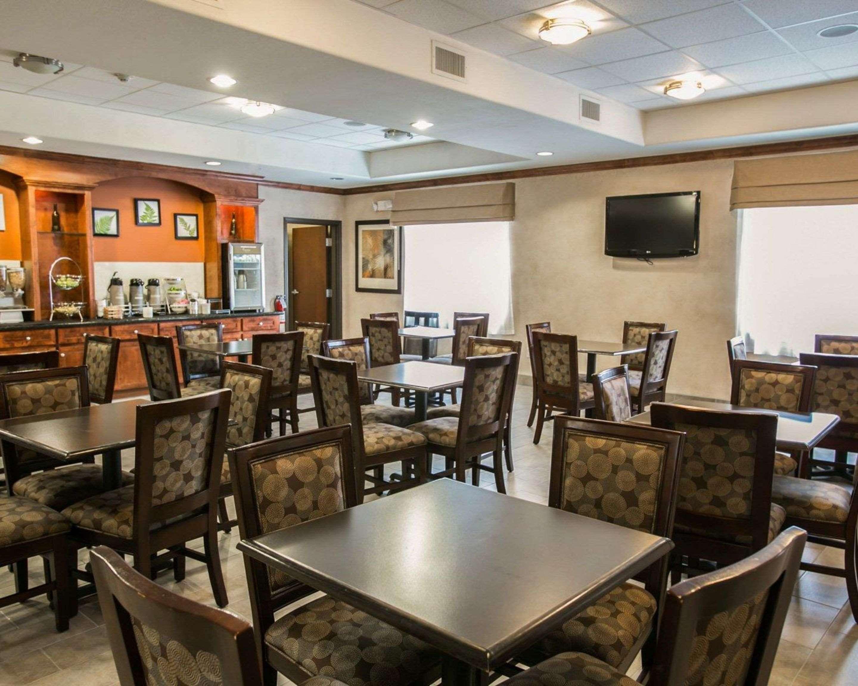 Sleep & Hwy 290-nw Freeway Hotel