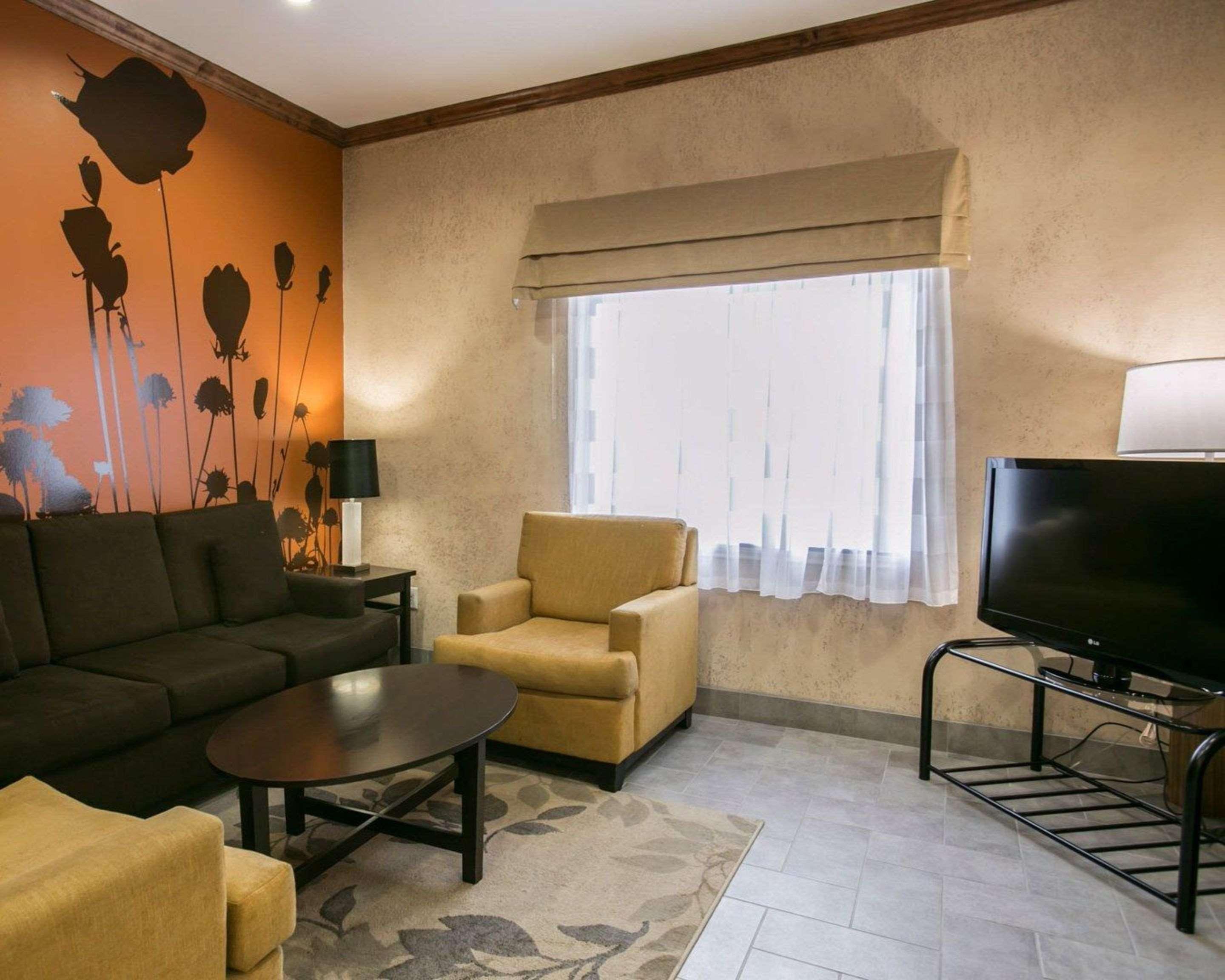 Hotel Sleep & Hwy 290-nw Freeway