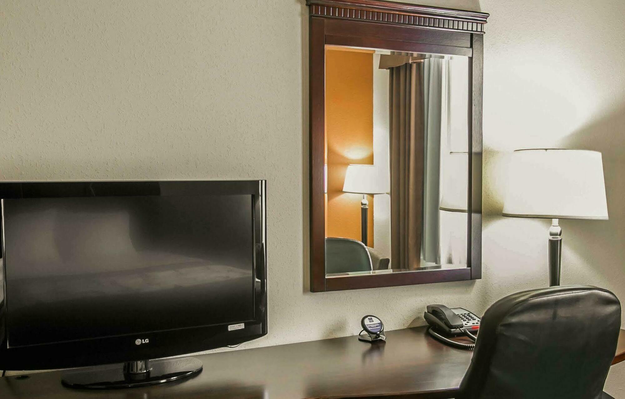 Hotel Sleep & Hwy 290-nw Freeway 3*